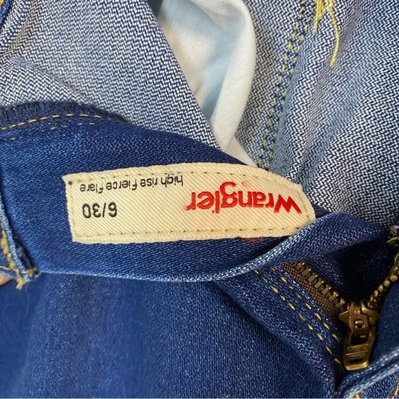 WOMEN'S WRANGLER high rise FIERCE FLARE JEAN - Picture 3 of 10